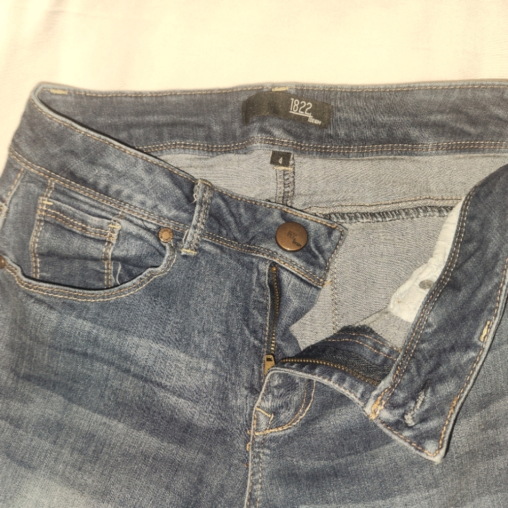 Blue Jean Capris - Picture 9 of 11